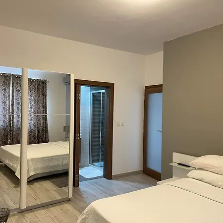 74 Temple Point 3 Bedroom Apt Apartment