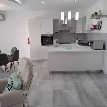 74 Temple Point 3 Bedroom Apt * Marsaxlokk